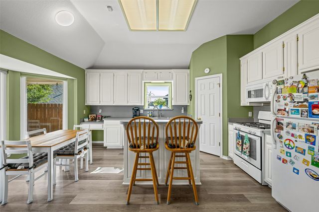 8409 Golf Club Circle, Fort Worth, TX 76179