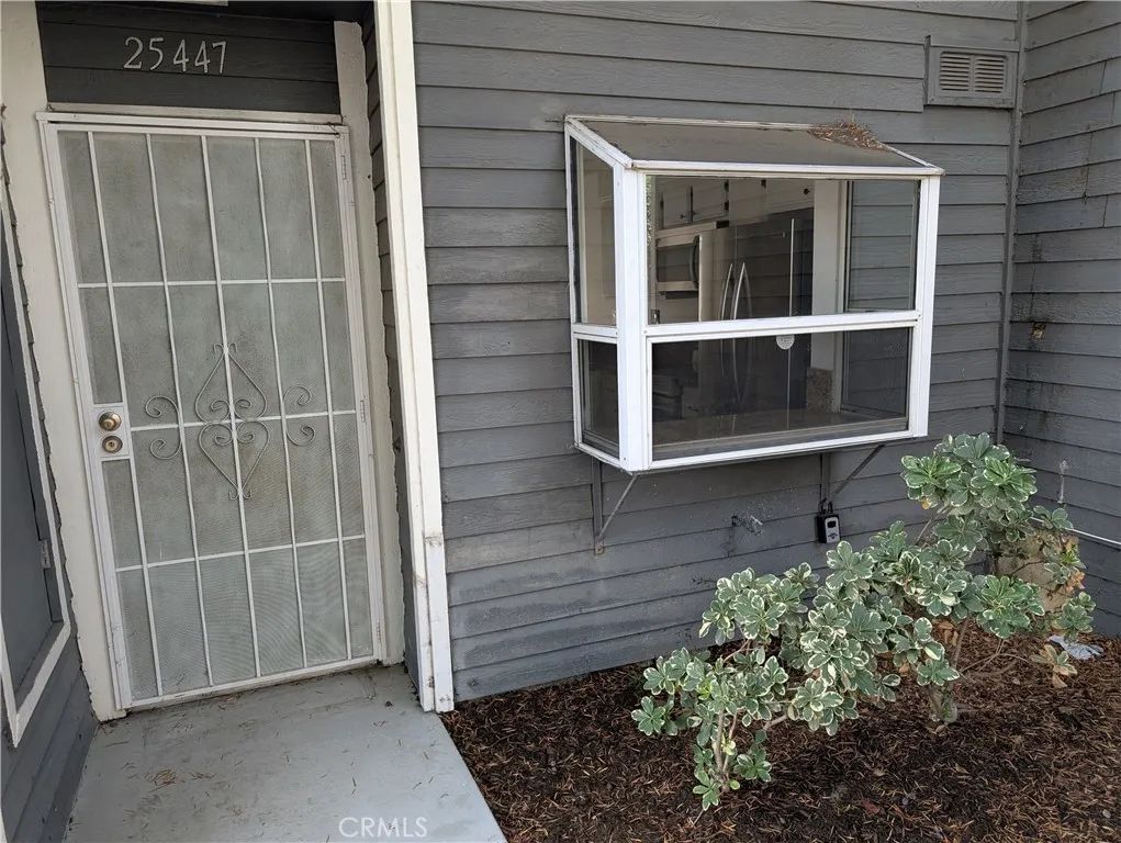 25447 Pine Creek, Wilmington, CA 90744