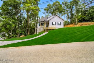 402 Four Winds Way, Jefferson City, TN 37760