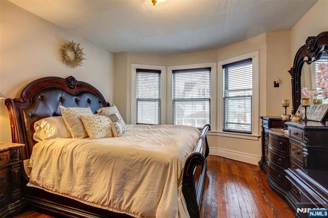 736 Lake, Newark, NJ 07104