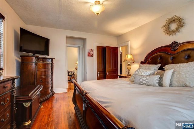 736 Lake, Newark, NJ 07104