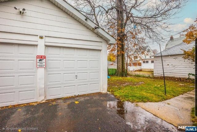 736 Lake, Newark, NJ 07104