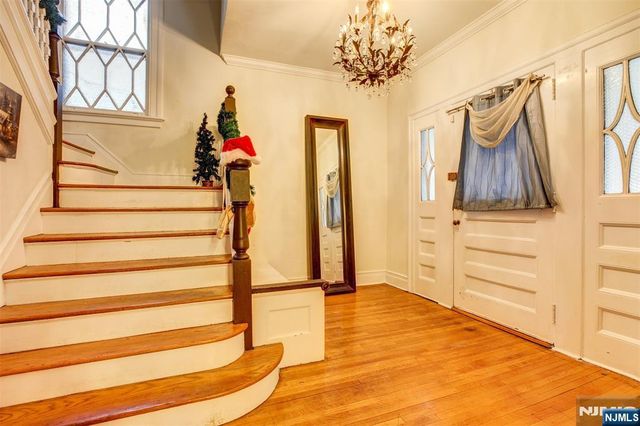 736 Lake, Newark, NJ 07104