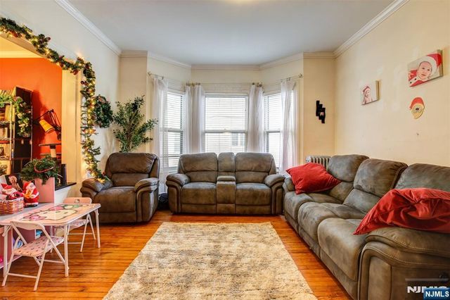 736 Lake, Newark, NJ 07104