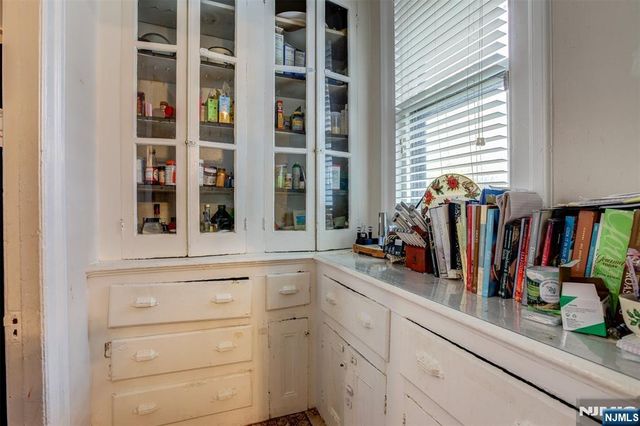 736 Lake, Newark, NJ 07104