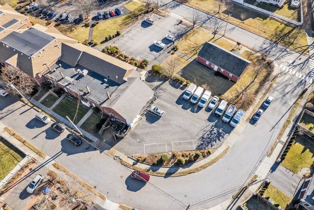 655 Saw Mill Brook Pkwy E, Newton, MA 02459