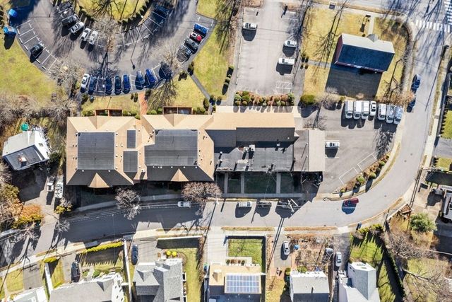 655 Saw Mill Brook Pkwy E, Newton, MA 02459