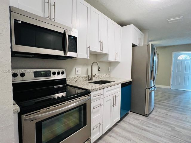 2616 NE 12th Ter, Pompano Beach, FL 33064