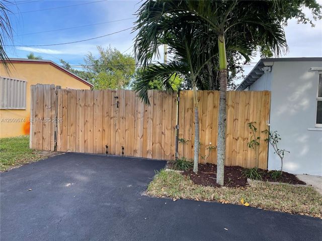 2616 NE 12th Ter, Pompano Beach, FL 33064