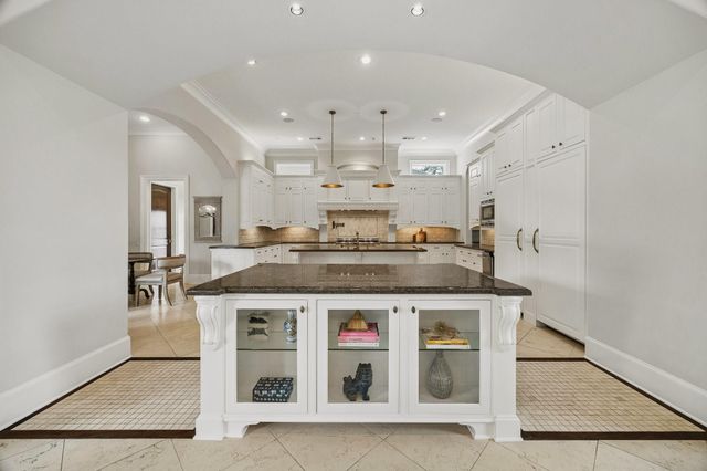 310 Tynebridge Lane, Houston, TX 77024
