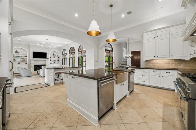 310 Tynebridge Lane, Houston, TX 77024