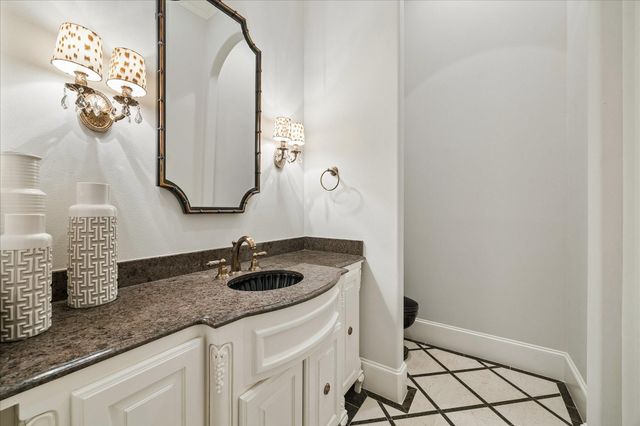 310 Tynebridge Lane, Houston, TX 77024