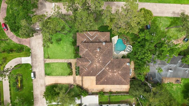 310 Tynebridge Lane, Houston, TX 77024