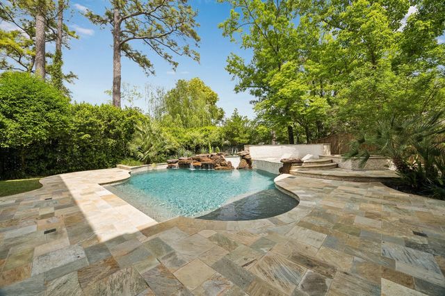 310 Tynebridge Lane, Houston, TX 77024