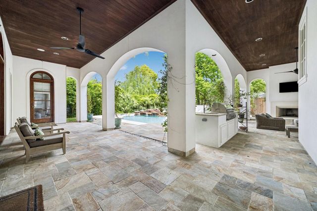 310 Tynebridge Lane, Houston, TX 77024
