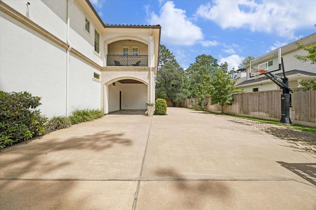 310 Tynebridge Lane, Houston, TX 77024