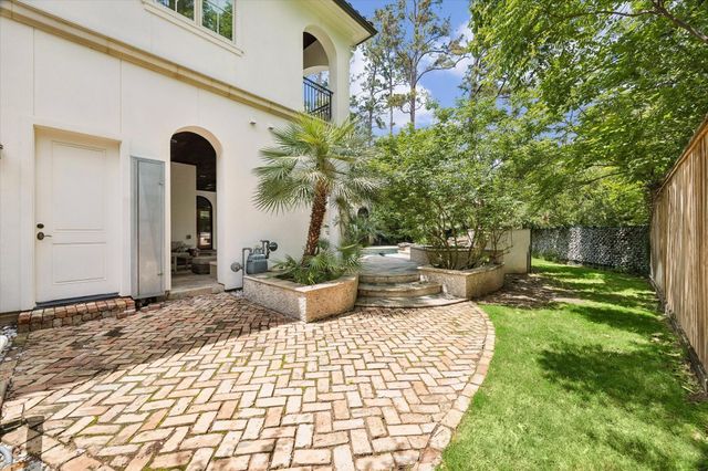 310 Tynebridge Lane, Houston, TX 77024