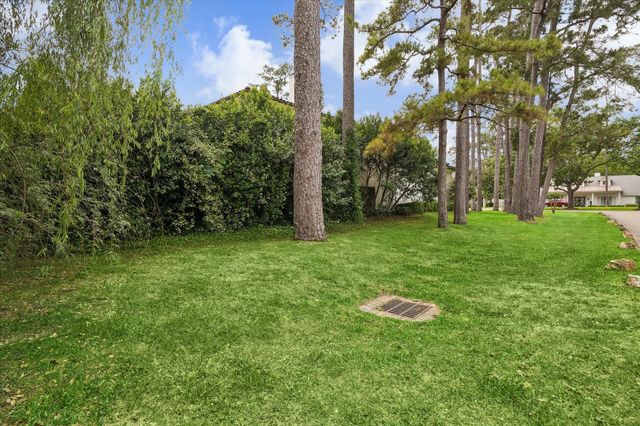 310 Tynebridge Lane, Houston, TX 77024