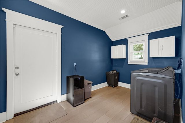 806 English Street, Houston, TX 77009