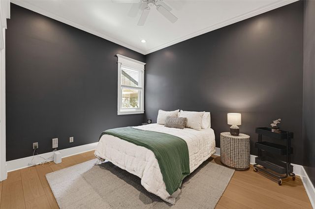 806 English Street, Houston, TX 77009