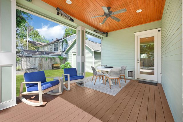 806 English Street, Houston, TX 77009