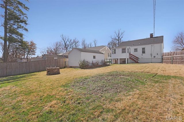 2712 Manderly Drive, Brentwood, MO 63144