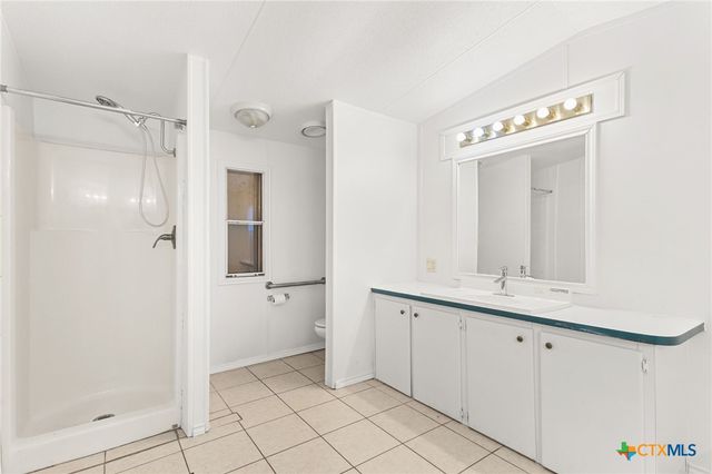 222 Buckhorn Drive, Canyon Lake, TX 78133