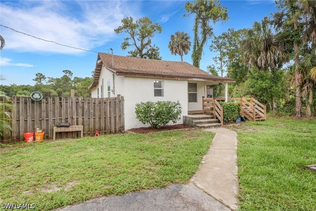 341 Golden Gate BLVD E, Naples, FL 34120