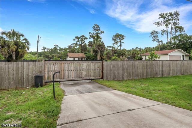 341 Golden Gate BLVD E, Naples, FL 34120