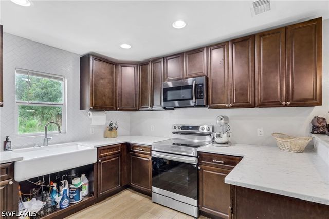 341 Golden Gate BLVD E, Naples, FL 34120