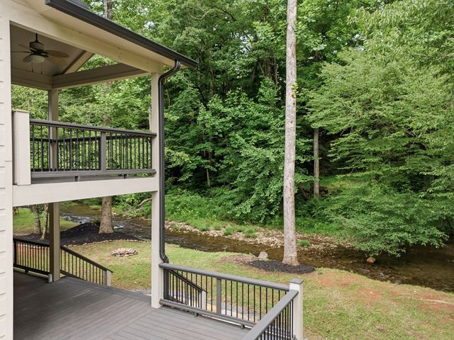 124 W Mountain Meadows, Hayesville, NC 28904