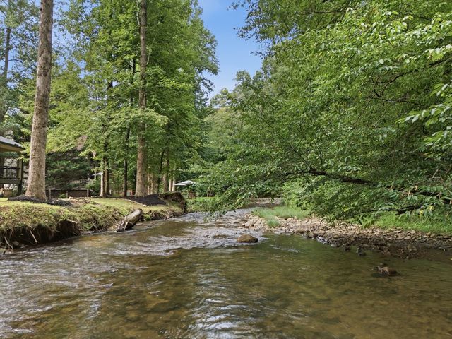 124 W Mountain Meadows, Hayesville, NC 28904