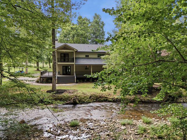 124 W Mountain Meadows, Hayesville, NC 28904