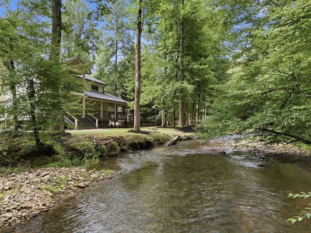 124 W Mountain Meadows, Hayesville, NC 28904