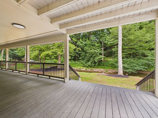 124 W Mountain Meadows, Hayesville, NC 28904
