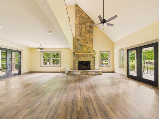124 W Mountain Meadows, Hayesville, NC 28904