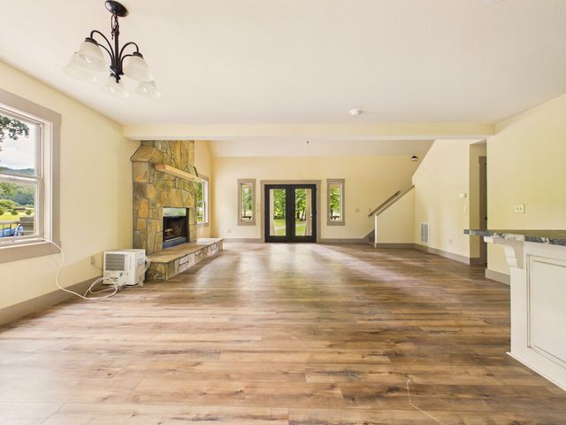 124 W Mountain Meadows, Hayesville, NC 28904