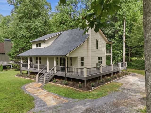 124 W Mountain Meadows, Hayesville, NC 28904