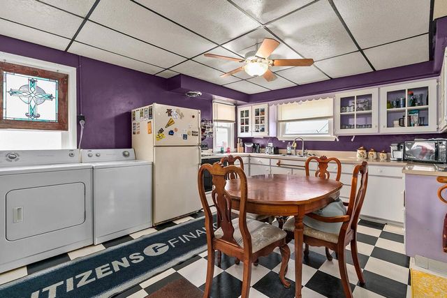 428 W 10TH STREET, Kaukauna, WI 54130