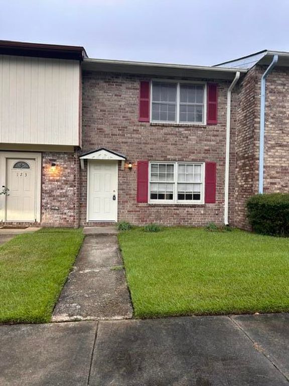 125 Brush Boulevard, Goose Creek, SC 29445
