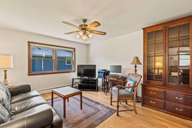 631 E Wilson STREET, Oconomowoc, WI 53066