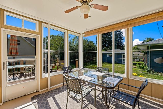 631 E Wilson STREET, Oconomowoc, WI 53066