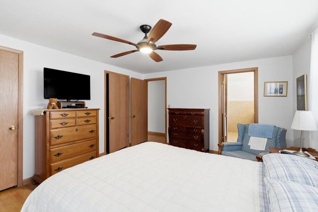 631 E Wilson STREET, Oconomowoc, WI 53066