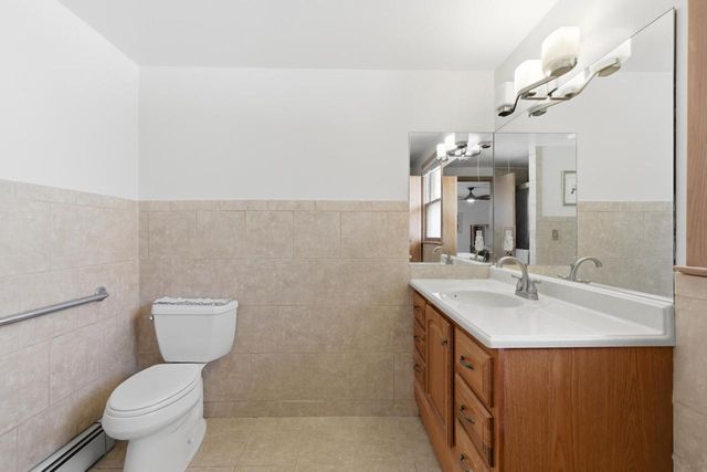 631 E Wilson STREET, Oconomowoc, WI 53066