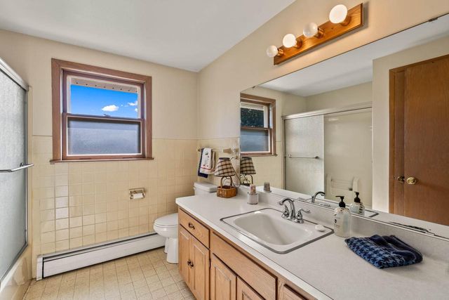 631 E Wilson STREET, Oconomowoc, WI 53066