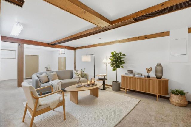 631 E Wilson STREET, Oconomowoc, WI 53066