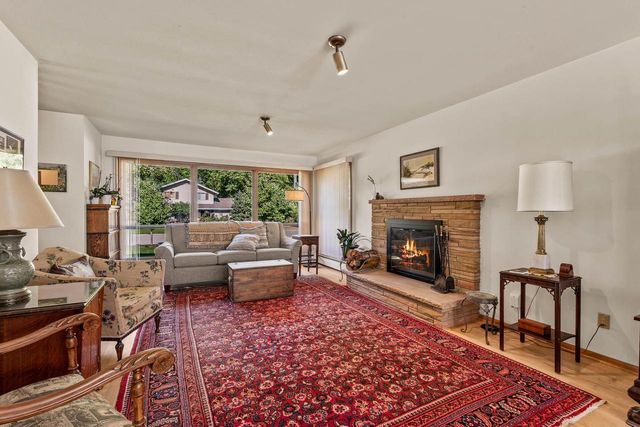 631 E Wilson STREET, Oconomowoc, WI 53066