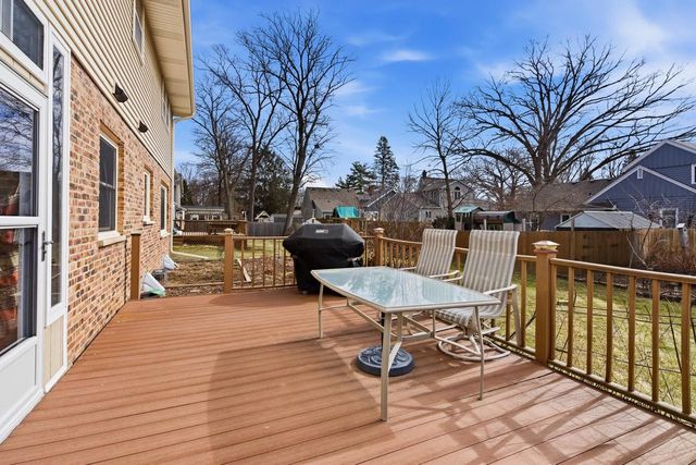 631 E Wilson STREET, Oconomowoc, WI 53066