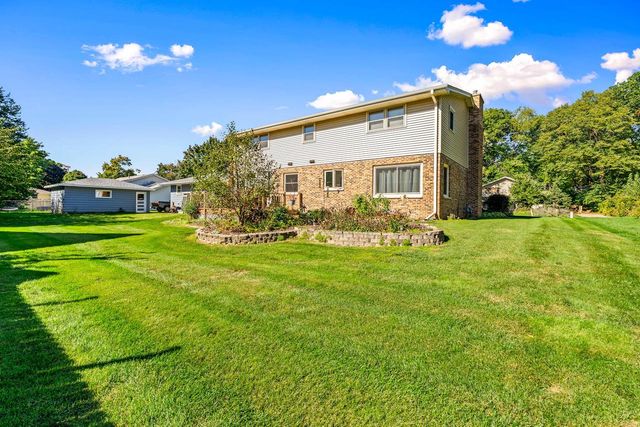 631 E Wilson STREET, Oconomowoc, WI 53066