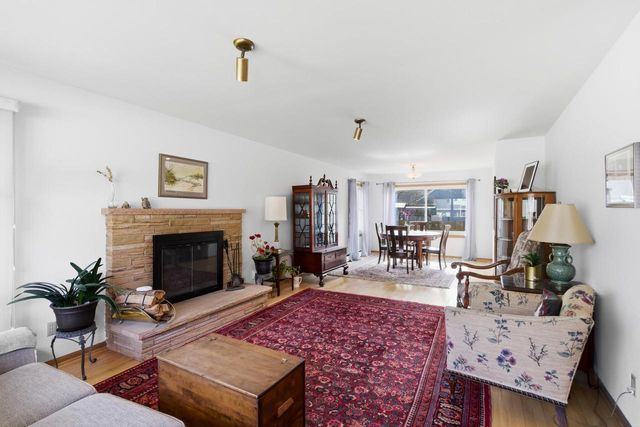 631 E Wilson STREET, Oconomowoc, WI 53066